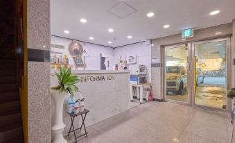 Elmar Condotel