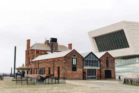 The Halyard Liverpool, Vignette Collection Отели рядом с достопримечательностью «LFC Museum and Tour Centre»