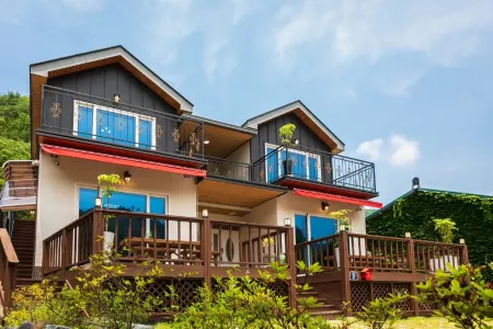 Hwasun Rest Pension Отели в г. Хвасун