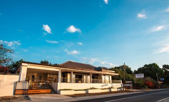 Veranda Hotel