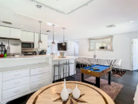 TampaGolfVillas by AmericanVacationLiving 7 Room