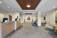 沃爾頓堡灘赫爾伯特區萬豪費爾菲爾德套房飯店 - 停車場