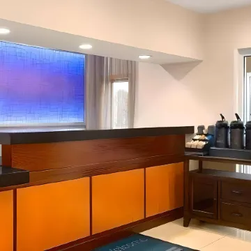 Dubuque Inn & Suites