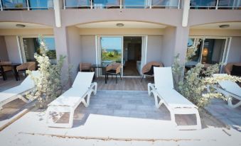 Orient Beach Hotel
