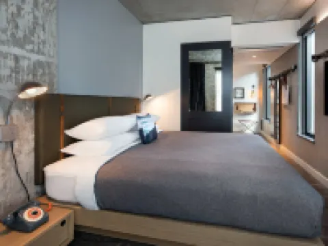 Moxy Seattle Downtown Hotels near Climate Pledge Arena