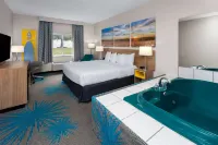 Days Inn & Suites by Wyndham of Morris