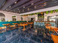Mrt Suites Lara Hotels near Kadriye Beach