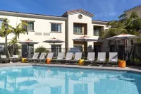 Courtyard Santa Barbara Goleta - プール