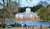 4 Bed Homely Retreat - Wolverhampton Hotels near New Cross Hospital