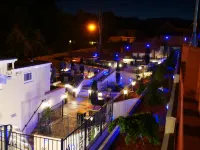 The Fountain Inn Hotels in Mawr