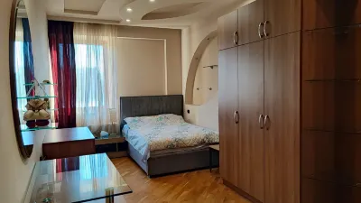 Luxury Apartment in the City Heart on North Avenue Các khách sạn ở 