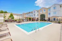 Staybridge Suites CLEVELAND MAYFIELD HTS BEACHWD by IHG - Pysäköinti