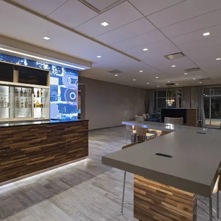 Courtyard St. Louis Brentwood Отели рядом с достопримечательностью «Лесопарк»