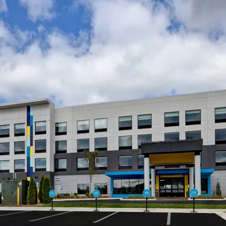 Tru by Hilton Manassas