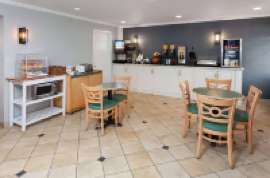 La Quinta Inn by Wyndham Cleveland Independence Hotels in Independence