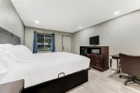 Red Carpet Inn Garfield Heights - Parkplatz