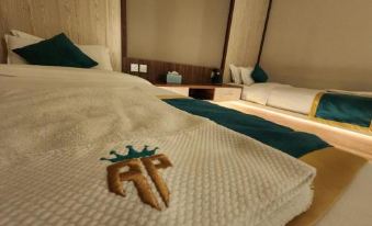 Relaxe Palace