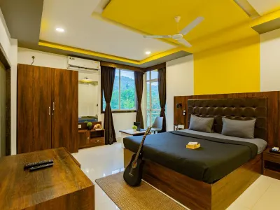 The Hosteller Gokarna Hotels near Gokarna Shiva Athmalinga