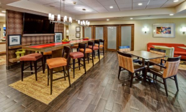 Hampton Inn Houston-Baytown
