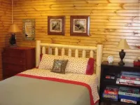 Yellow Creek Cabin, Secluded, on Creek, N.C. Trout Stream, near Fontana Hotels in Graham County