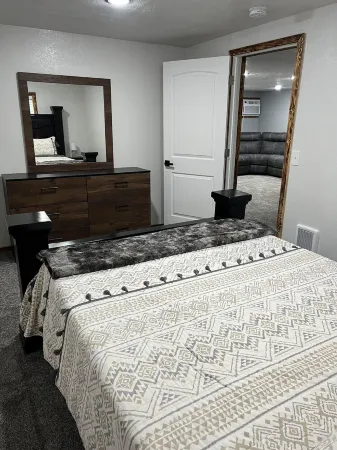 Cozy Home Between Zion & Bryce Canyon