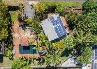 Private 2BR Cottage House with Waterfall Pool Maui Meadows Permitted