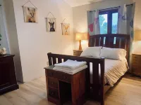 Pet-Friendly Townhouse Located Near Frontier Park and the Capitol Building Bouquets Unlimited, Inc.附近的飯店
