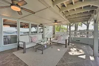 South Grand Lakefront w/ Hot Tub, Dock & Game Room