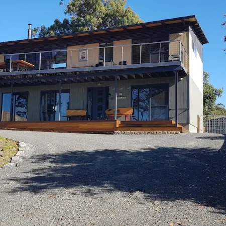 Roaring Beach Retreat - pet friendly, beachfront