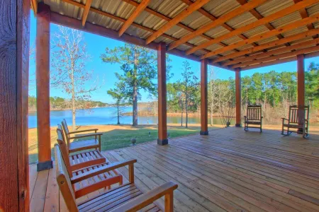 Indian Creek Villa-South Toledo Bend, TX Lakefront