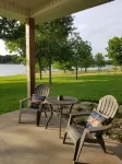 Lake Front Gated Property  Private Dock Book 3 Nights - Get 4th Night Free.