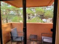 Beds For 9 Heads!  In the Hot Middle of All The Action!