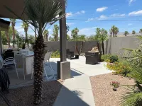 Sparkling River Inn close to casinos & Bullhead City River Park and boat launch.