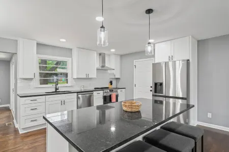 Sleek & Affordable Overland Park Stunner!