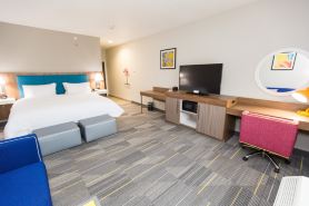 ハンプトン イン マスタング