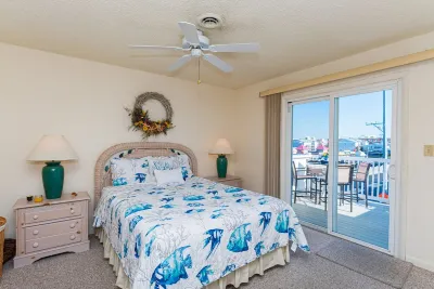 NEW LISTING! Ocean block! Includes Linens! Beach and Bay Views! Hotels in 