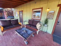 Paniolo Palace at the Paria River Ranch Hotels near Toadstool park
