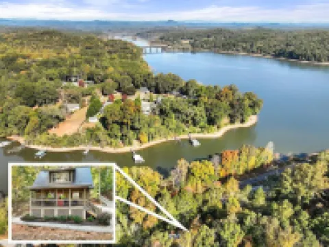 Bunk/Game Room, Near Lake, Pet Friendly, Firepit, FUN! Hotels in Stephens County