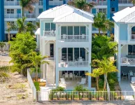 Brand New 5-Bedroom Luxury Oceanfront Home w/ Pool, 38' Slip, Gourmet Kitchen