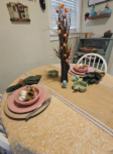 Secluded Two-Story Country Style Loft with Balcony & Free Parking in The Heights