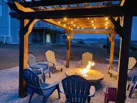 Loving Life at the Greens! 8 Bed 4.5 Bath Bear Lake House - Beds for 33!