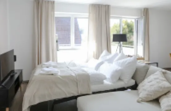 Lumen Homes - Design-apt. Nahe Audi und Altstadt, 3 Zimmer, Netflix