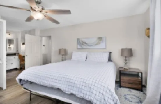 Lake Breeze Haven