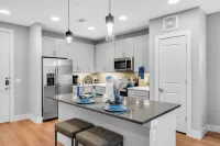 Swanky Cozy 1-bedroom apartment w/fitness room, pool,WIFI in fabulous Fort Worth