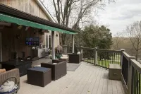 Huge Reunion House Near Oglebay Park, Pet-Friendly