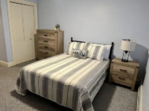 Relax by "The Water's Edge enjoy amazing views and year round fun! 3BR/1BA Hotels in Castleton