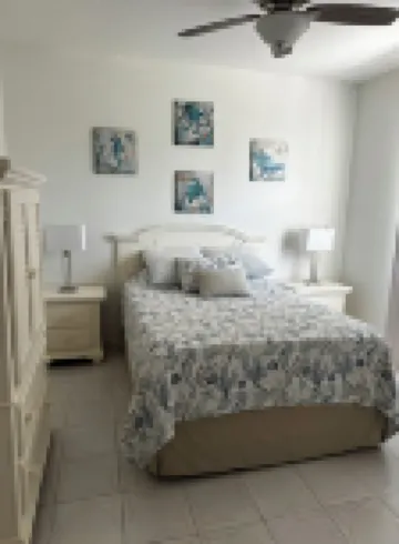 Cheerful & Vibrant Home Near Mineral Springs