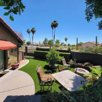 Cozy Guest Suite with Private Backyard