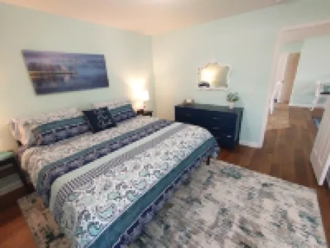 Wayside Guest House  Clean, Cozy, Comfortable, Convenient Hotels in Washington Township