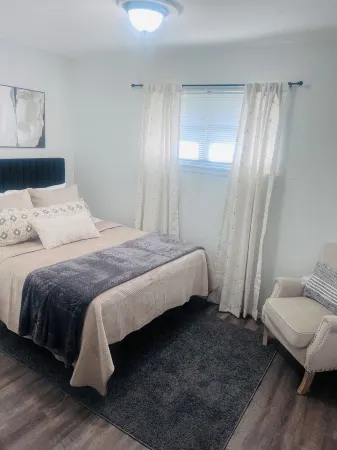 COZY 2Bedroom/1Bath Duplex